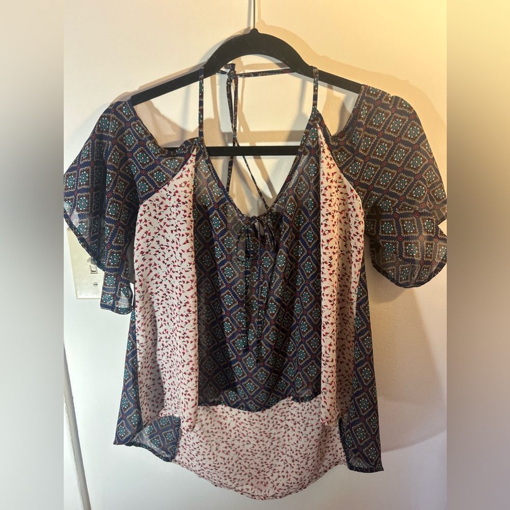 Patterned short sleeve blouse